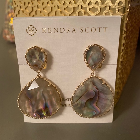 Kendra Scott Jewelry - Kendra Scott Nude Abalone Kenzie Clip-Ons